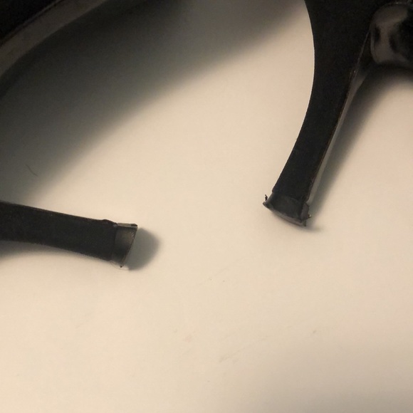 Vintage Women’s Stuart Weitzman Narrow Black Pumps 9.5N - Picture 13 of 13